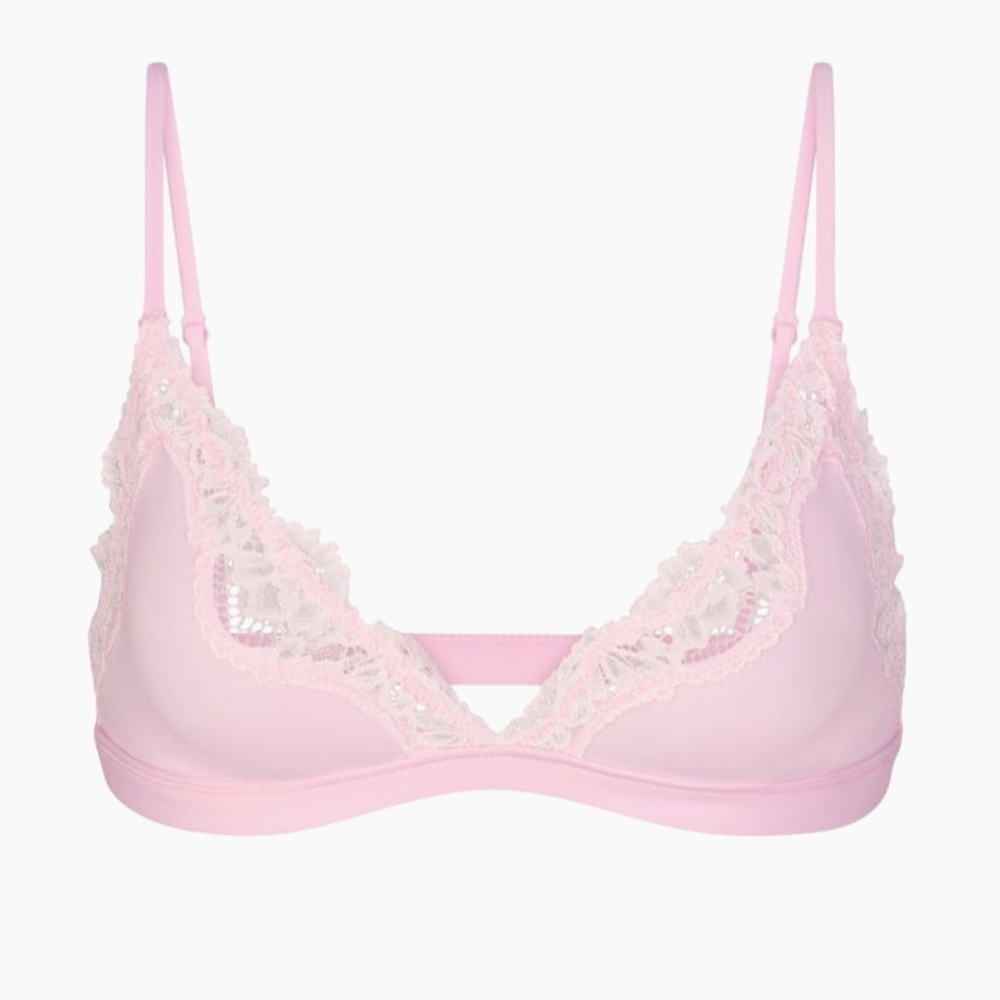 Skims Fit Everybody Lace Triangle Bra in Cherry Blossom